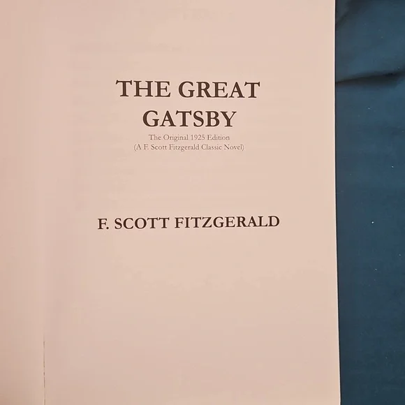 💚The Great Gatsby - Picture 3 of 3